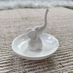 Resin ring jewelry holder